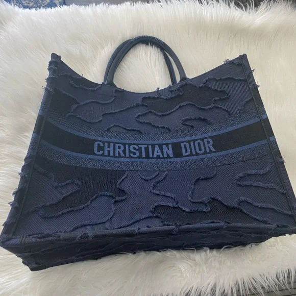 LIKE NEW💯CHRISTIAN DIOR Canvas Embroidered Camouflage Large Book Tote Blue - Picture 10 of 16